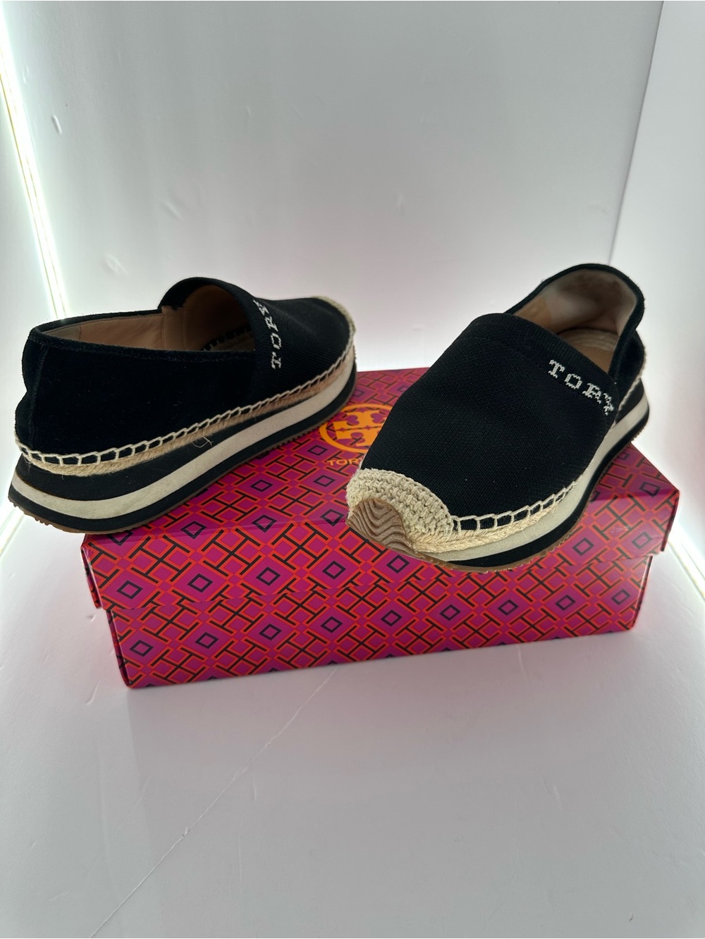 Tory Burch Black Canvas Espadrille Platform Slip-On Sneakers Size 6M - Picture 3 of 10